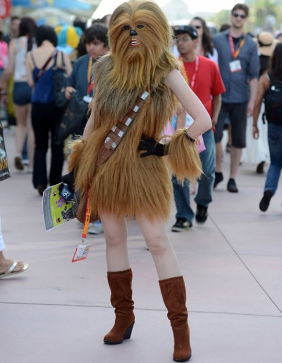 sexy-female-chewbacca-cosplay.jpg