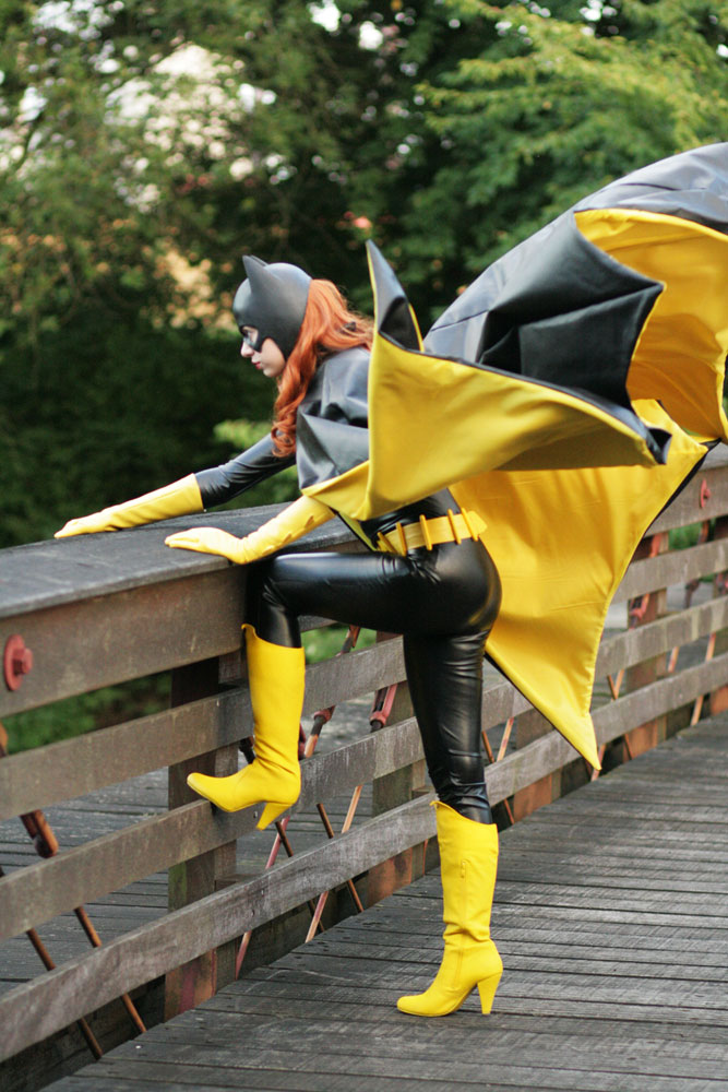 Hot Batgirl Cosplay GeekExtreme