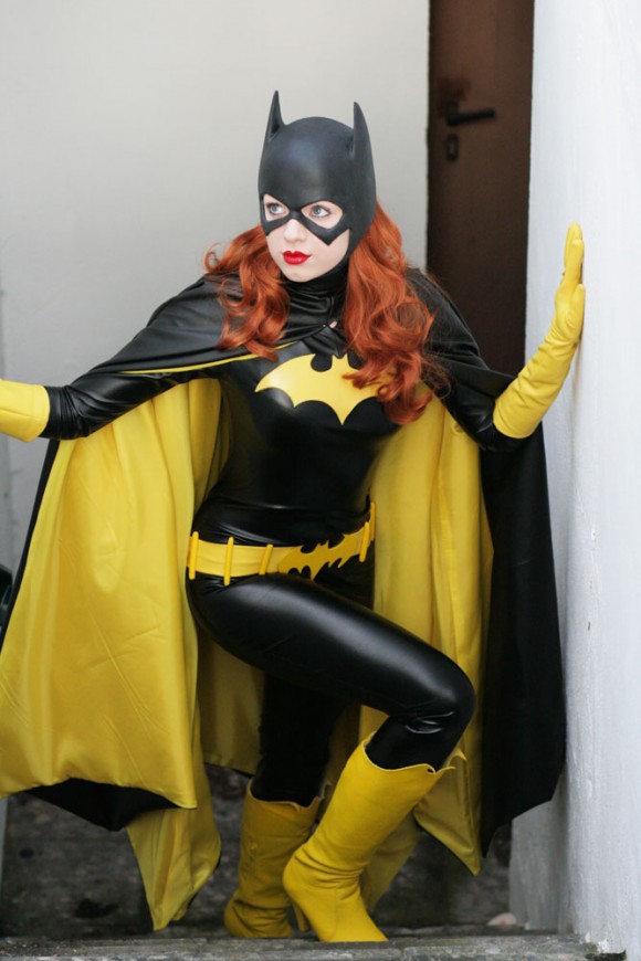 Hot Batgirl Cosplay - Geekextreme