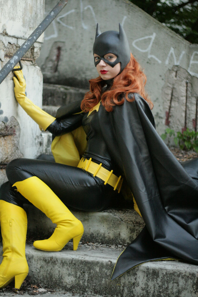 Hot Batgirl Cosplay - GeekExtreme