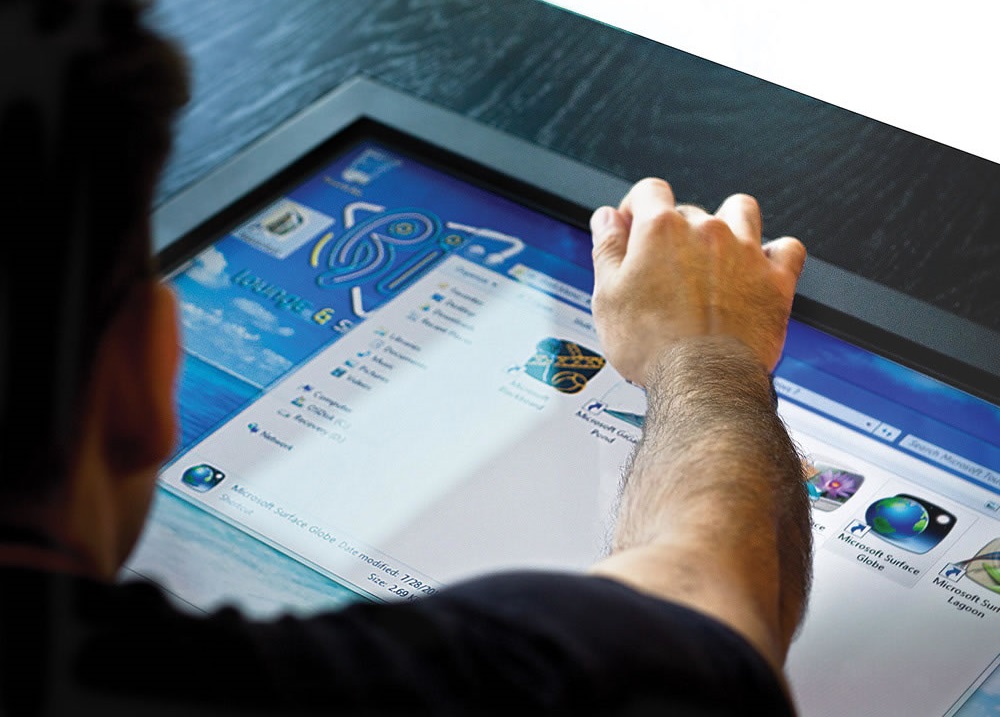 Giant Coffee Table Touchscreen Computer GeekExtreme