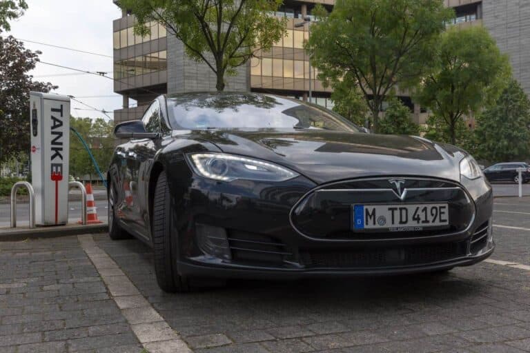 tesla car charging