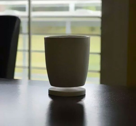 levitating-coffee-mug