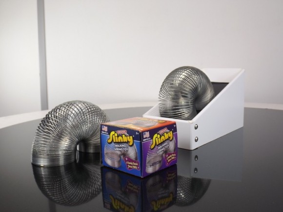 Post image for Never-Ending Slinky Machine