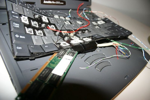 Post image for How To Revive A Broken Laptop