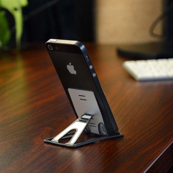 Post image for QuikStand by Nite Ize – Compact Enough To Fit In Your Wallet