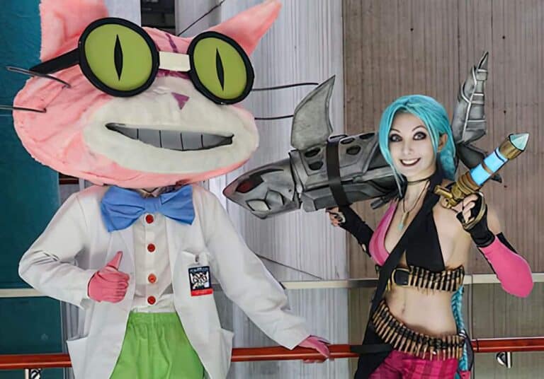 Amanda Lapalme as jinx at a cosplay convention