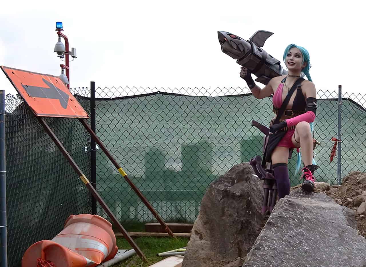 Amanda Lapalme: From Retired Cosplayer to Artist 3 Amanda Lapalme cosplaying as