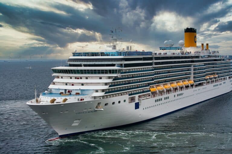 cruise ship