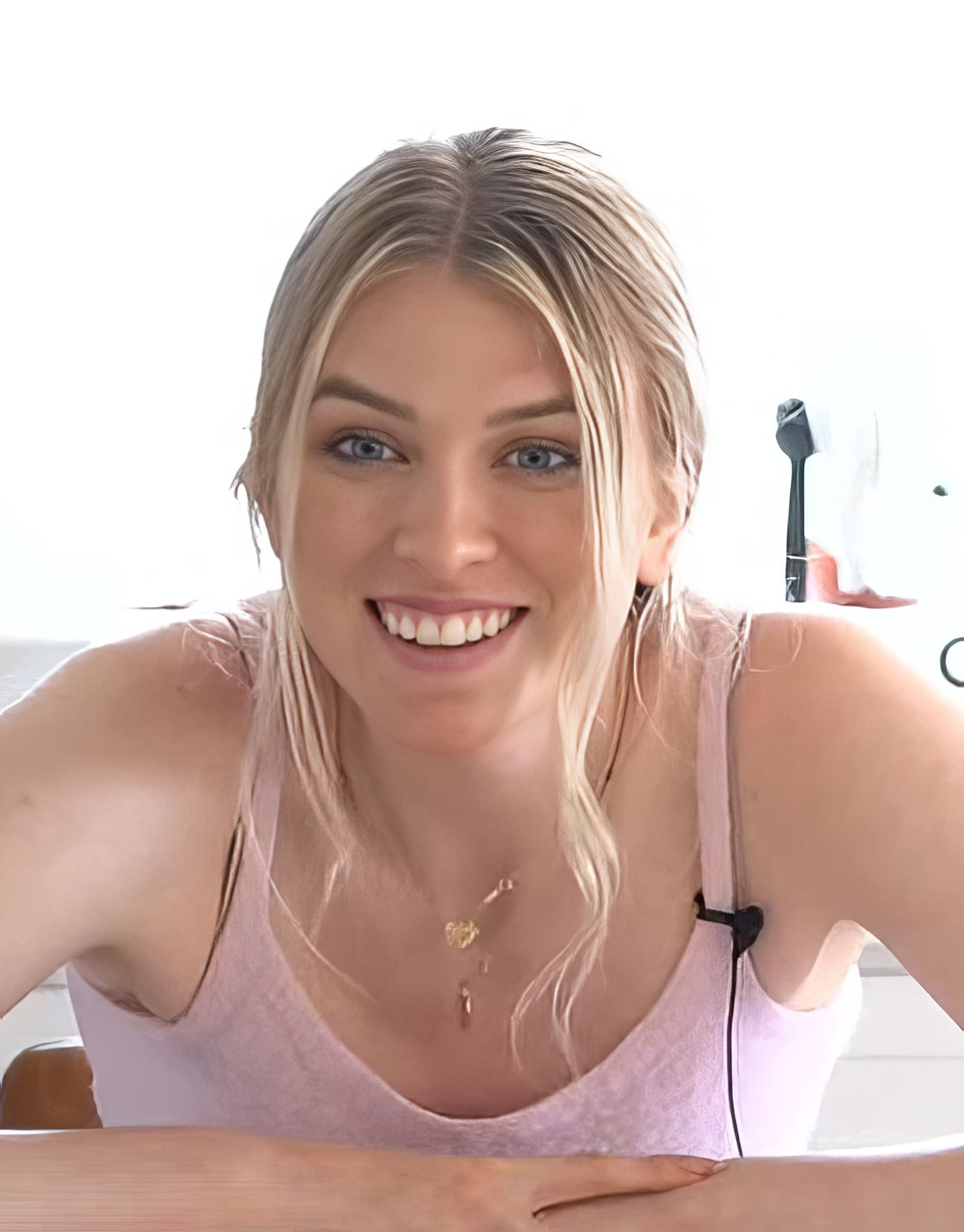 Hot Gamers Alert: 10 Streamers Dominating Twitch in 2025 5 QTCinderella