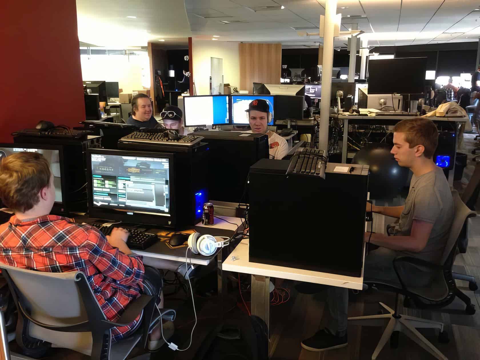 What Do You Need for LAN Party Fun? 7 Handy Tips to Level Up 2 What Do You Need for LAN Party Fun 10