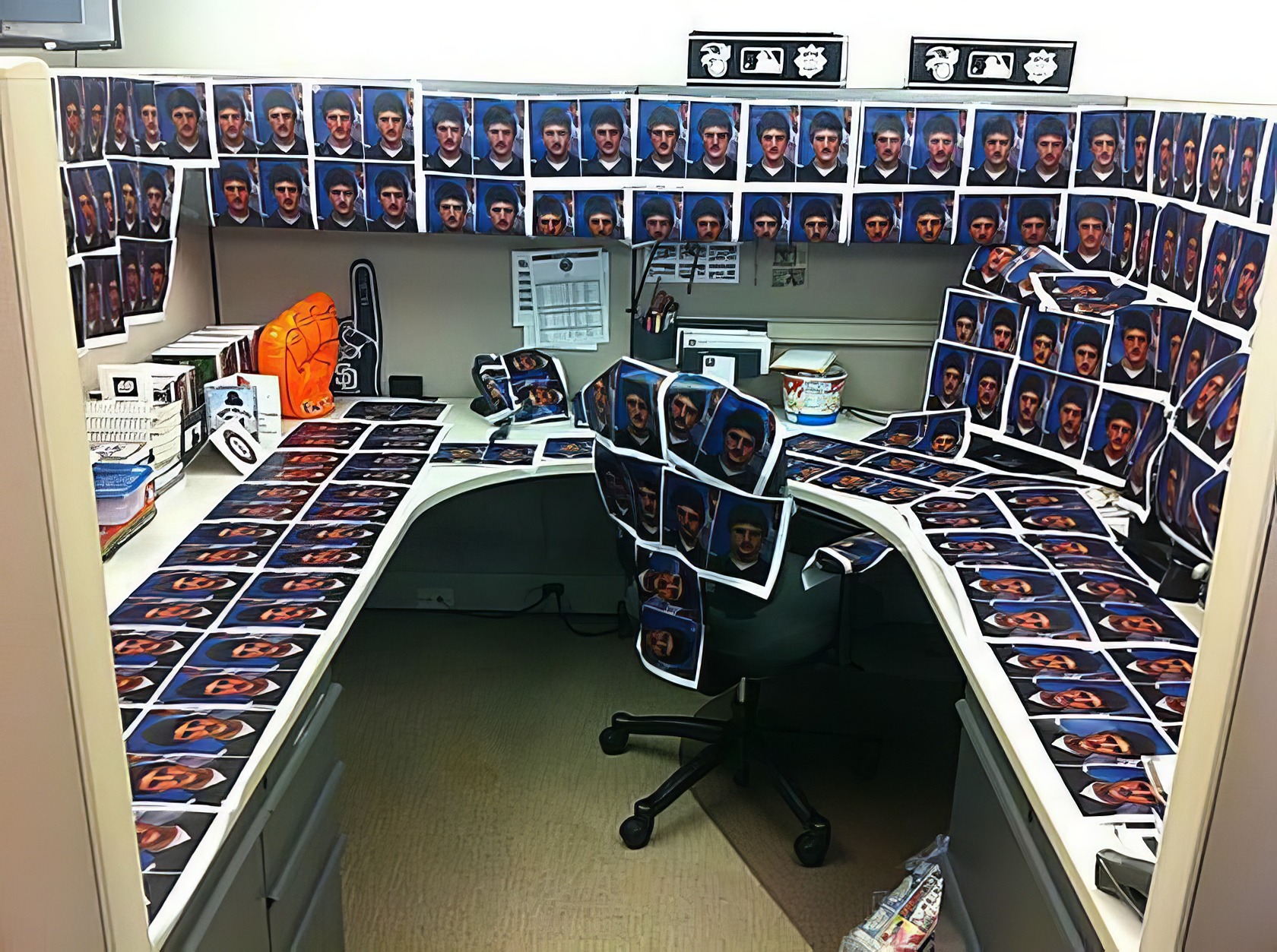 17 Office Pranks That Won't Get You Fired (Probably) 2 funny office pranks 1