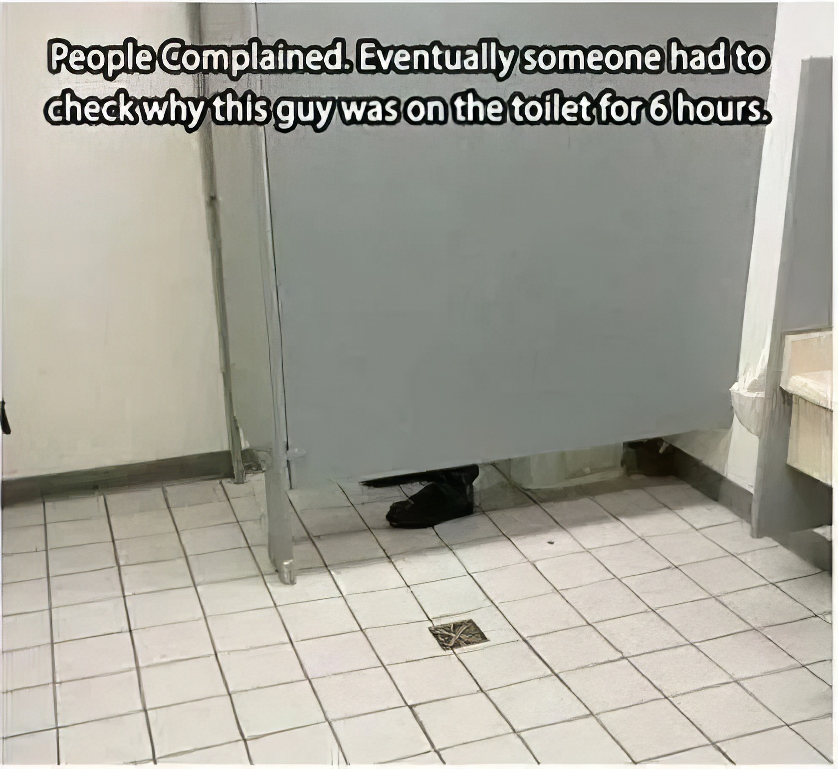 17 Office Pranks That Won't Get You Fired (Probably) 12 funny office pranks 11